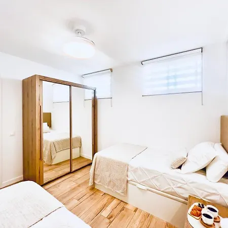 公寓 Holabrisas 阿德耶