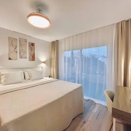 Holabrisas * 阿德耶