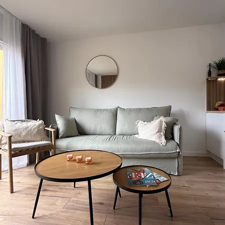 Holabrisas * أذيخي